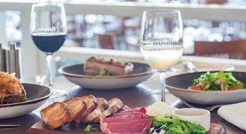 Summit Restaurant And Bar - Tourism Caloundra 24
