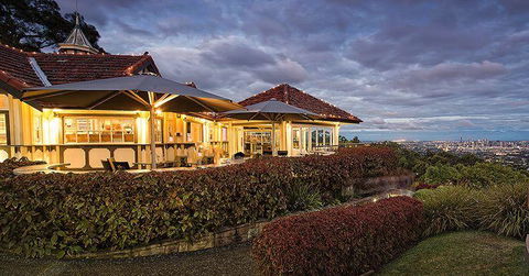 Summit Restaurant And Bar - Tourism Caloundra 2