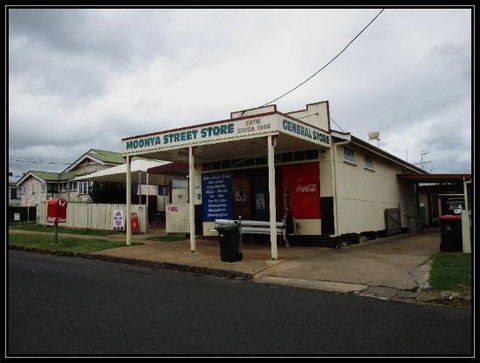 Moonya Street Store - Tourism Caloundra 0