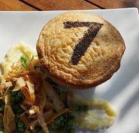 Sevenhill Hotel - Tourism Caloundra