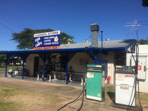 Lucinda Jetty Store & Take-Away - Tourism Caloundra 0