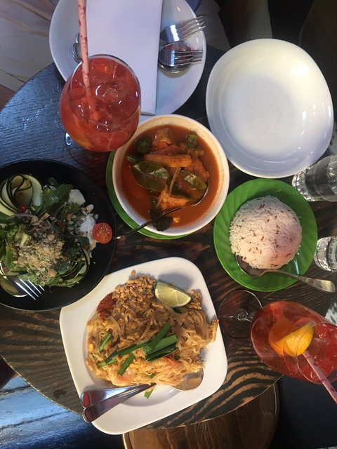 Magic Mountain Saloon - Tourism Caloundra 4