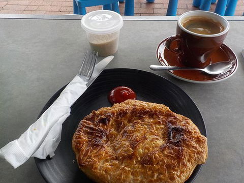 The Organic Food And Wine Deli - Tourism Caloundra 0