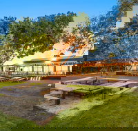 Batesford Hotel - Tourism Caloundra