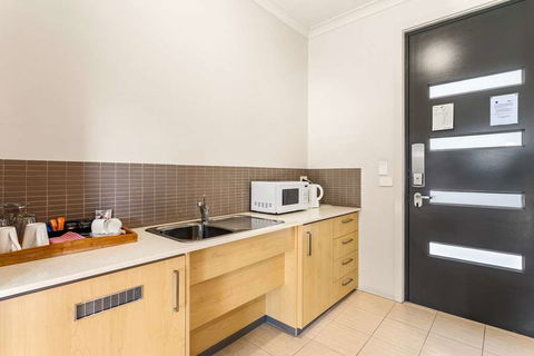 Quality Suites Point Cook Seasons 5 - Tourism Caloundra 8