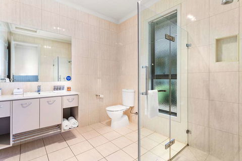 Quality Suites Point Cook Seasons 5 - Tourism Caloundra 9