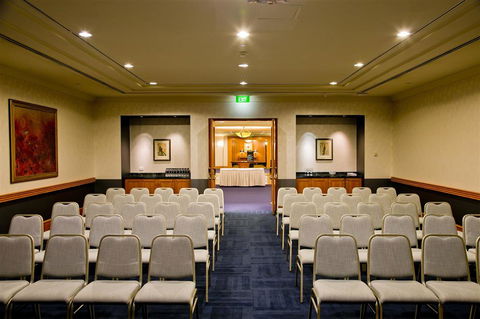 Duxton Hotel - Tourism Caloundra 10