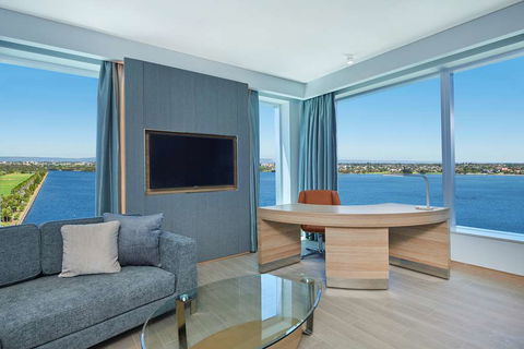 DoubleTree By Hilton Perth Waterfront - Tourism Caloundra 7
