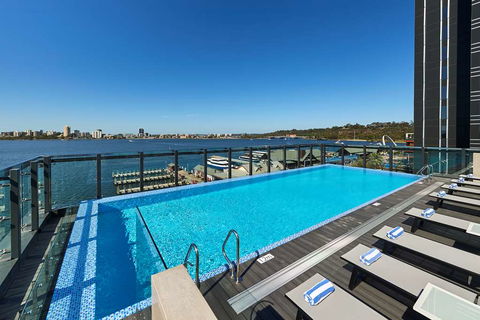 DoubleTree By Hilton Perth Waterfront - Tourism Caloundra 10