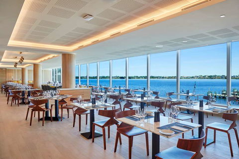 DoubleTree By Hilton Perth Waterfront - Tourism Caloundra 16