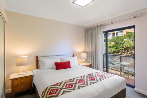 Nesuto Mounts Bay Perth Apartment Hotel - Tourism Caloundra 3