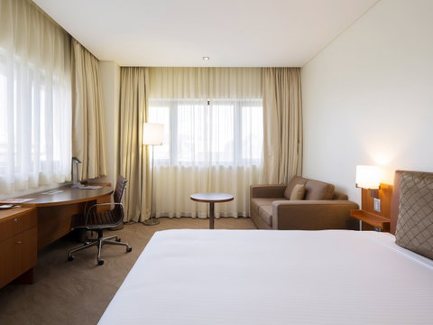 Novotel Canberra - Tourism Caloundra 4