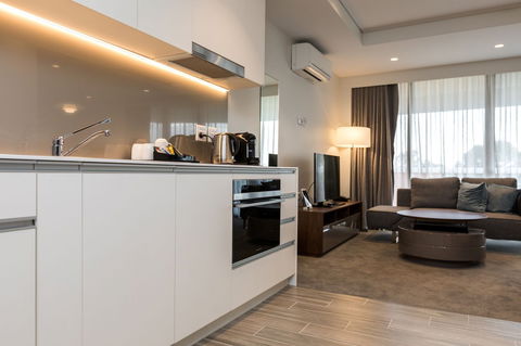 The Brankstone Hotel & Residences - Tourism Caloundra 5