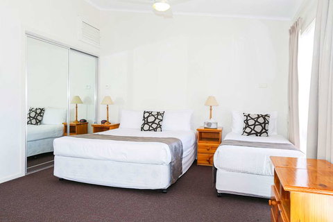 Comfort Inn Premier Coffs Harbour - Tourism Caloundra 5