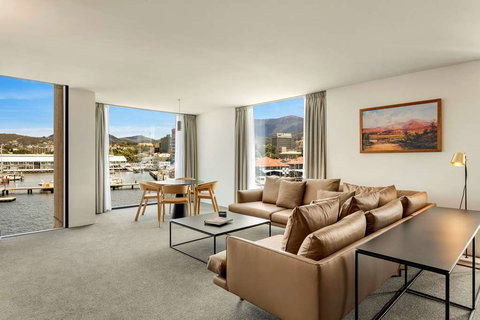 Macq 01 Hotel - Tourism Caloundra 11