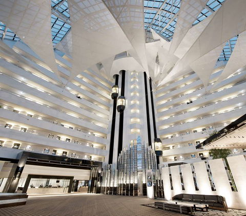 Crown Metropol Perth - Tourism Caloundra 1