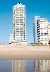 Pacific Views Resort on Main Beach - Tourism Caloundra 0
