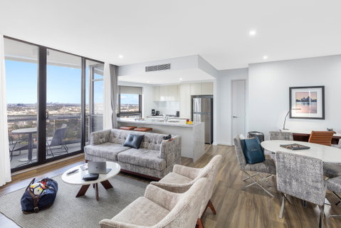 Meriton Suites Church Street, Parramatta - Tourism Caloundra 1