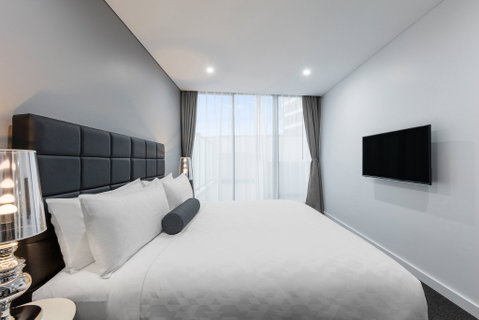 Meriton Suites Church Street, Parramatta - Tourism Caloundra 4