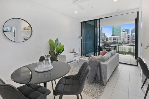 Arise On Hope Street - Tourism Caloundra 7