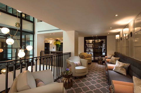 Mayfair Hotel - Tourism Caloundra 2