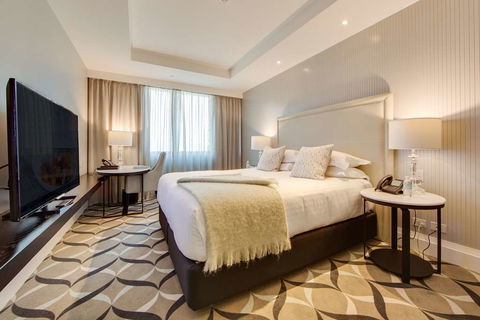 Mayfair Hotel - Tourism Caloundra 4