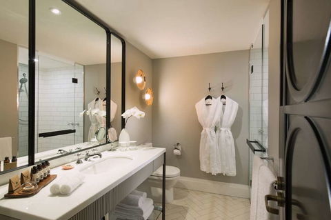 Mayfair Hotel - Tourism Caloundra 7