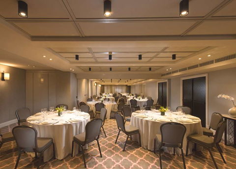 Mayfair Hotel - Tourism Caloundra 11
