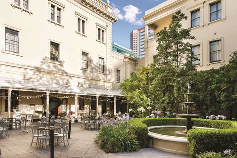 Adina Apartment Hotel Adelaide Treasury - Tourism Caloundra 1