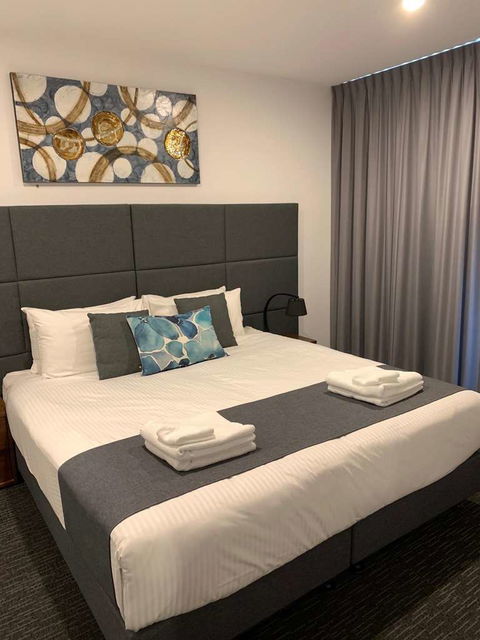 Adelaide Dress Circle Apartments - Tourism Caloundra 4