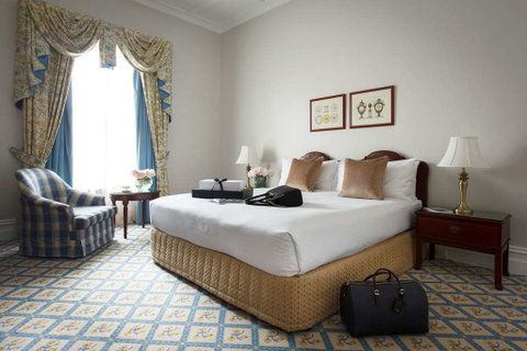 The Hotel Windsor - Tourism Caloundra 4