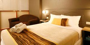 Lorne Coachman Inn - Tourism Caloundra 2