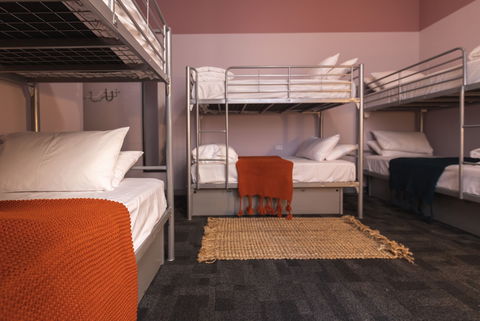 United Backpackers - Tourism Caloundra 6