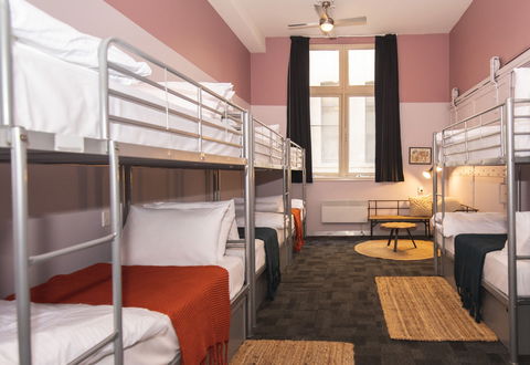 United Backpackers - Tourism Caloundra 9