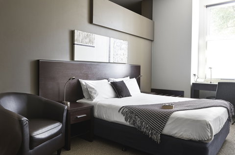 The Vulcan Hotel - Tourism Caloundra 11