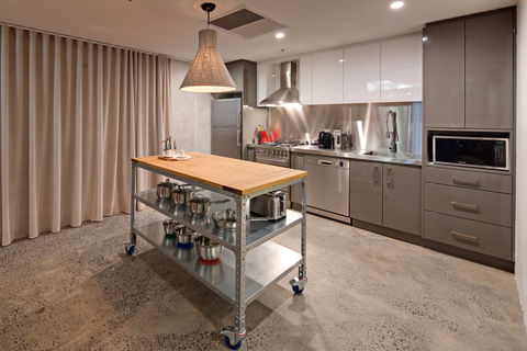 Zara Tower Serviced Apartments - Tourism Caloundra 9