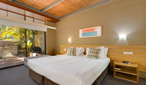 Nautilus Beachfront Villas & Spa - Tourism Caloundra 1