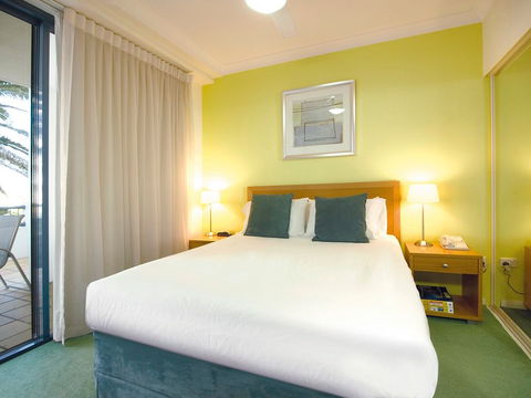 Oaks Calypso Plaza Resort - Tourism Caloundra 2
