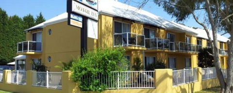 Admiral Nelson Motor Inn - Tourism Caloundra 0