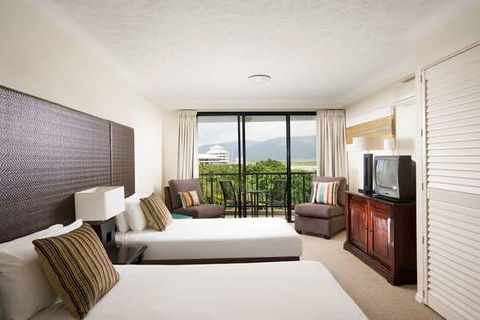 Mantra Esplanade - Tourism Caloundra 2