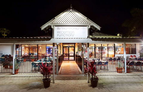 Mission Beach Resort - Tourism Caloundra 0