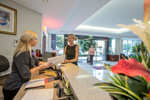 Hotel Gloria - Tourism Caloundra 1