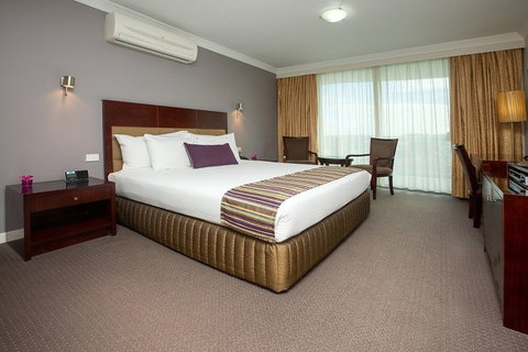 Hotel Gloria - Tourism Caloundra 2
