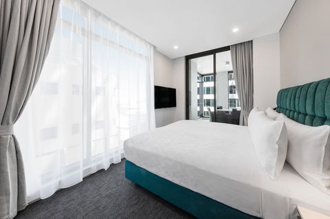 Meriton Suites Sussex Street, Sydney - Tourism Caloundra 1