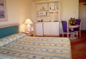 The Crescent On Bayswater - Tourism Caloundra 0