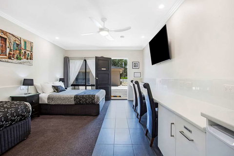 Comfort Inn May Park - Tourism Caloundra 1