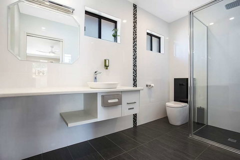 Comfort Inn May Park - Tourism Caloundra 2