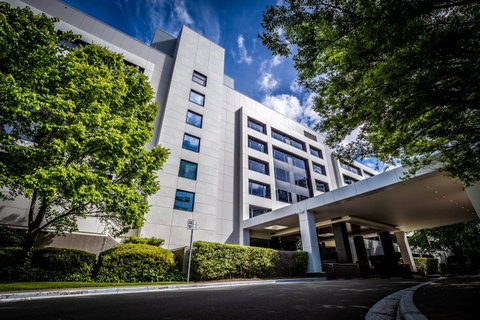 Crowne Plaza Canberra - Tourism Caloundra 1