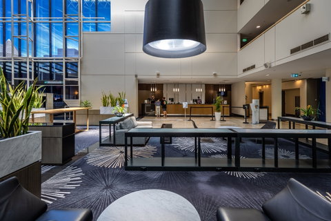Crowne Plaza Canberra - Tourism Caloundra 2
