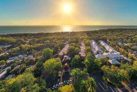Ramada Resort Port Douglas - Tourism Caloundra 0